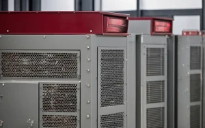 Grid-Forming Solid-State Transformers and the Virtual Synchronous Machine Control Strategy